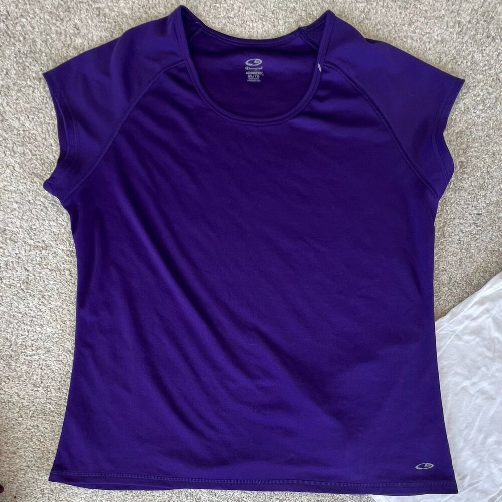 Champion T-shirt Size XL
